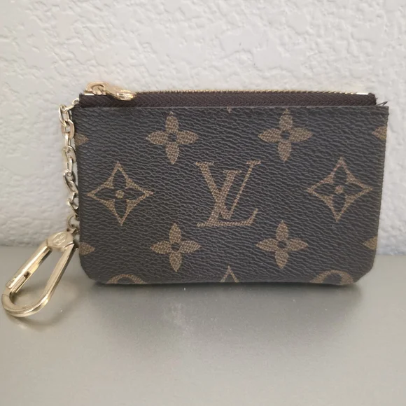 Louis Vuitton Pochette Clés Monogram Key Holder with Gold Accents - Picture 1 of 9